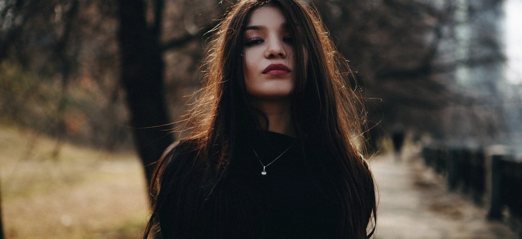 woman-2377742_1280